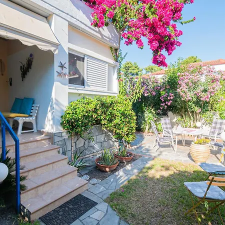 Vicky's House Pefkochori